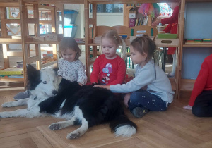Dzieci w kontakcie z psem