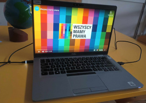 laptop - Konwecja Praw dzecka