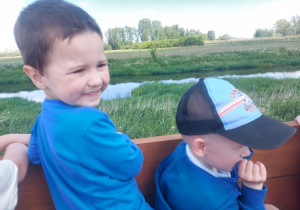 podróż traktorem wzdłuż rzeki Bzury