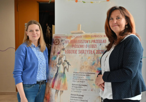 Dwie nauczycielki, które przygotowały dzieci do występu