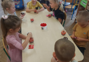 poczęstunek dla dzieci