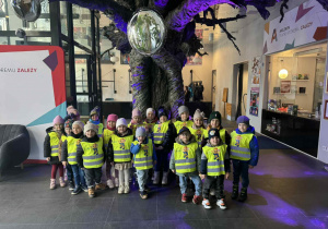 Zdjęcie grupowe w teatrze Arlekin