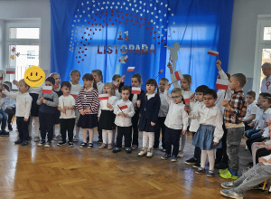 Wyjście do Przedszkola Miejskiego Nr 131 na występ z okazji Święta 11 Listopada