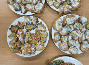 Kolejne zadanie z kalendarza - dekorowanie pierników