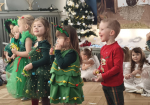 Występ choinek - piosenka