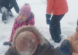 zabawy w śniegi