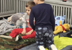 Rozmowy na swoich miejscach spania