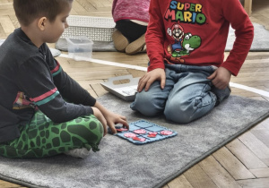 Praca wolna - z materiałem walentynkowym - gra o/x