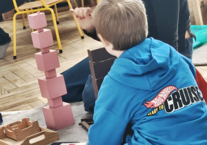 Praca własna - karty i materiał