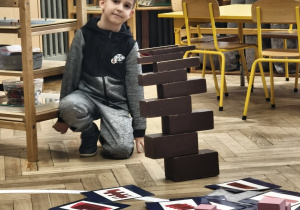 Praca własna - karty i materiał