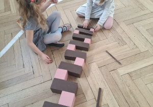 Praca własna - karty i materiał