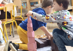 Praca własna - karty i materiał