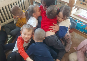 Dzieci nie mają bariery językowej, szybko nawiązały nić porozumienia