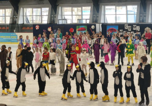 Występy uczniów z jazdy figurowej na lodzie