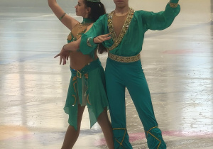 Występy absolwentów z jazdy figurowej na lodzie - para taneczna