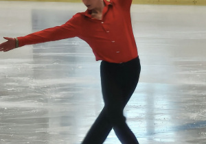 Występy absolwentów z jazdy figurowej na lodzie - występ solowy