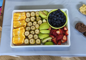 Na zdjęciu widzimy przygotowane owoce.