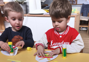 Pisankowe wyklejanki z paseczków