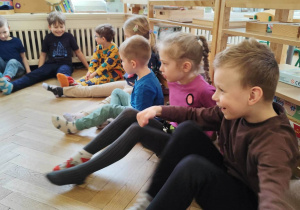 Dzieci podczas zabawy