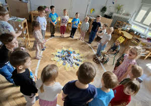 Kacper i jego słoneczko urodzinowe