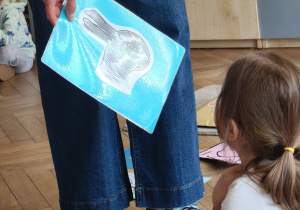 Dziecko poznaje świat za pomocą wzroku