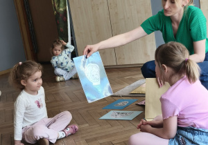 Dziecko poznaje świat za pomocą wzroku